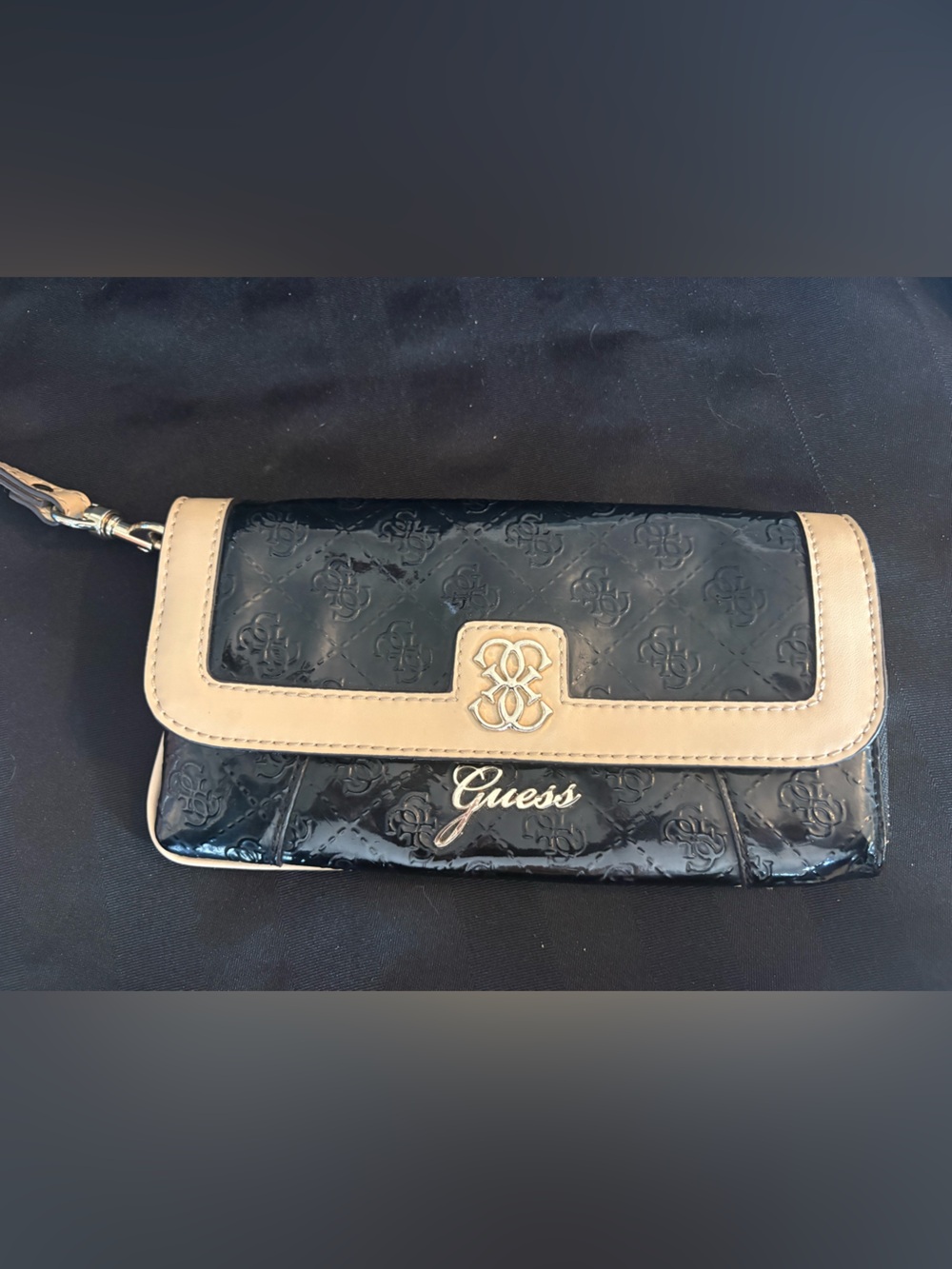Vintage Y2K, Guess Womens Black & Cream Wristlet wallet